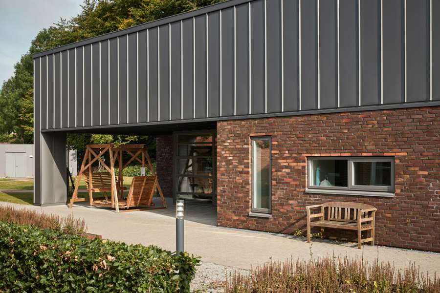 Materialer i smukt samspil, Engparken 1, 9500 Rørbæk